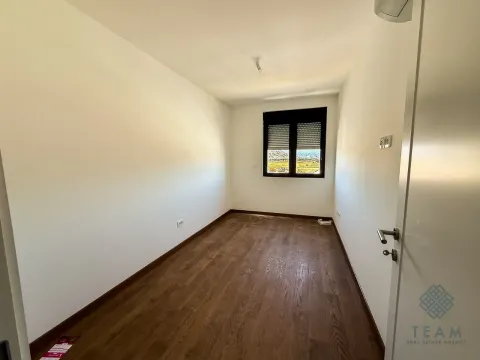 Sale, three bedroom apartment, 127m², Tološka šuma, Podgorica - image 8