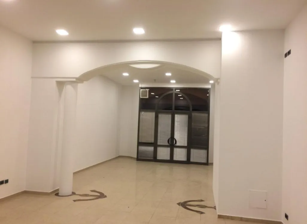 Izdavanje,  poslovni prostor, 160m2, Kruševac, Podgorica