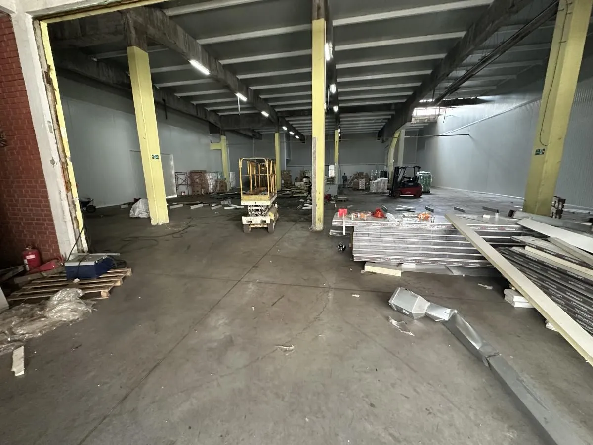 Rent, office space, 980m², Niš, Srbija