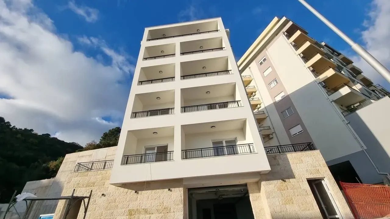 Prodaja, dvosoban stan, 64m², Dubovica, Budva