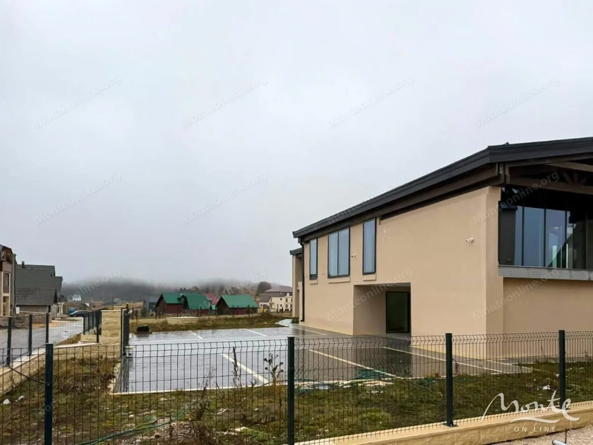 Prodaja, kuća, 1283m², Motički gaj, Žabljak