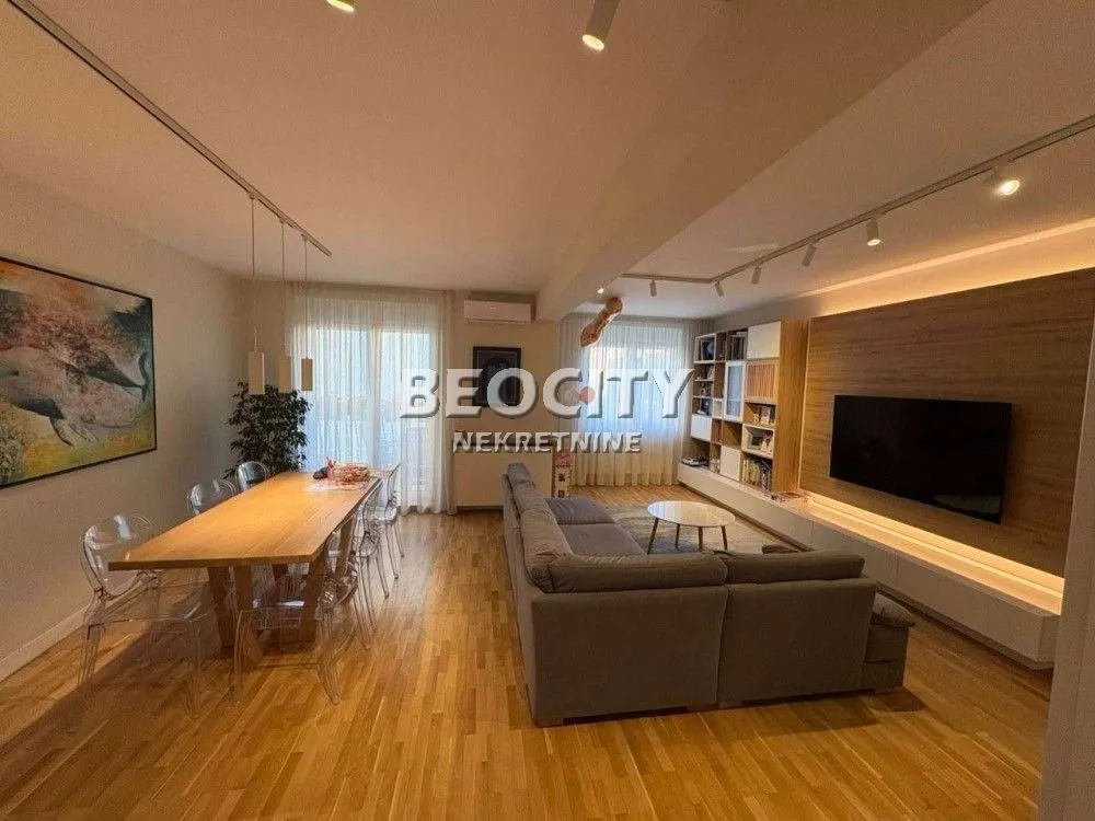 Sale, four bedroom apartment, 108m², Centar, Novi Sad