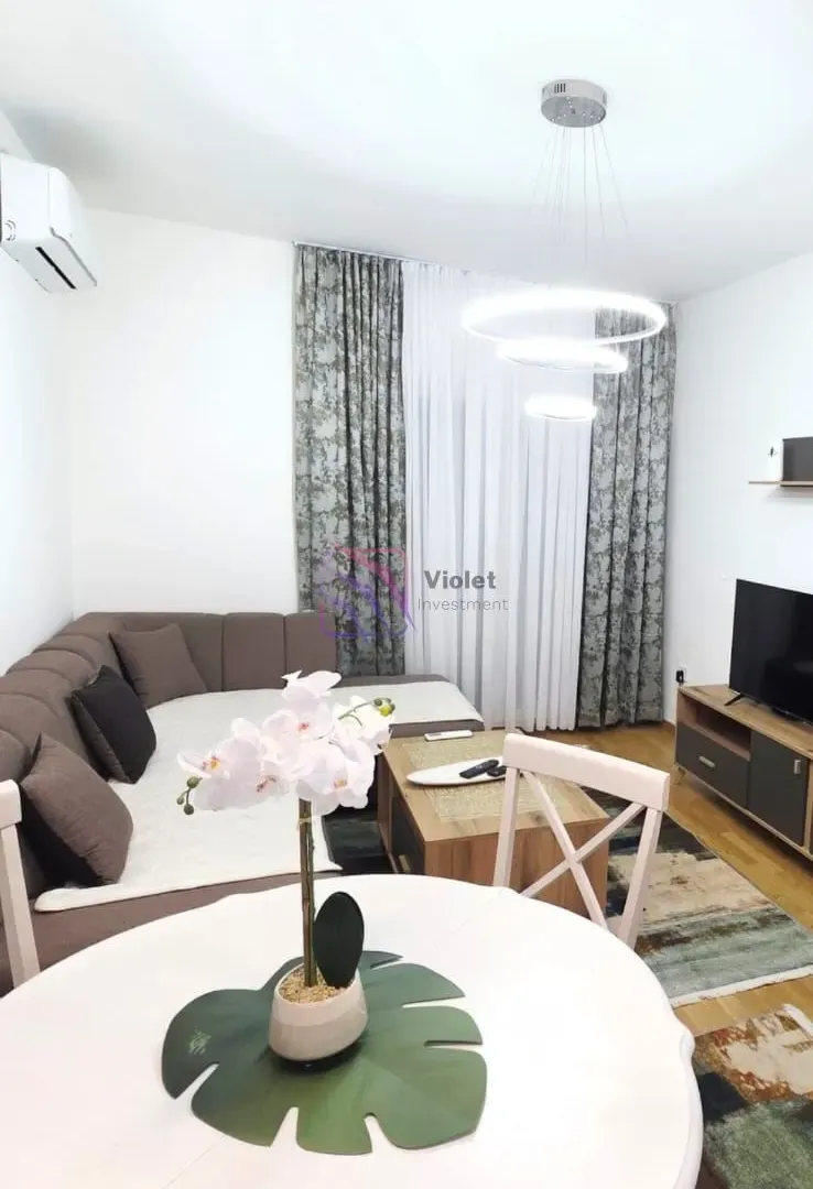 Izdavanje, dvosoban stan, 60m², Podgorica, Crna Gora