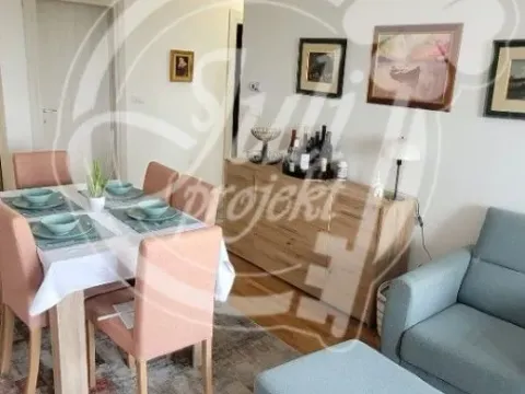 Sale, two bedroom apartment, 69m², Centar, Stara Pazova