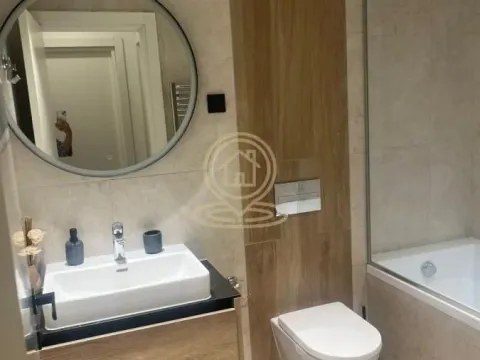 Izdavanje, trosoban stan, 80m², Savski Venac, Beograd - image 12