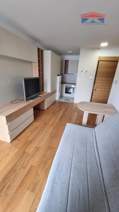 Izdavanje, garsonjera, 28m², Grbavica, Novi Sad Sve Podlokacije