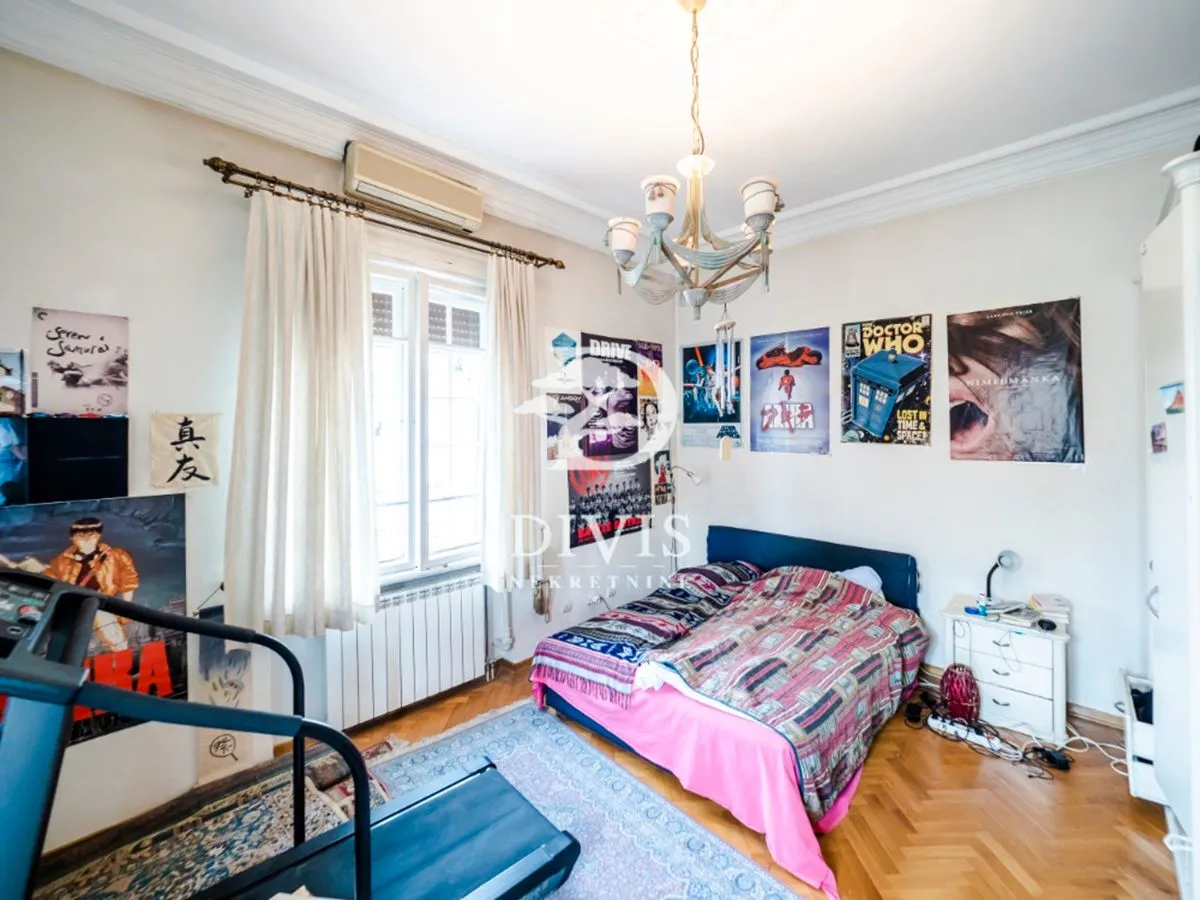 Prodaja, trosoban stan, 76m², Vračar Sve Podlokacije, Beograd