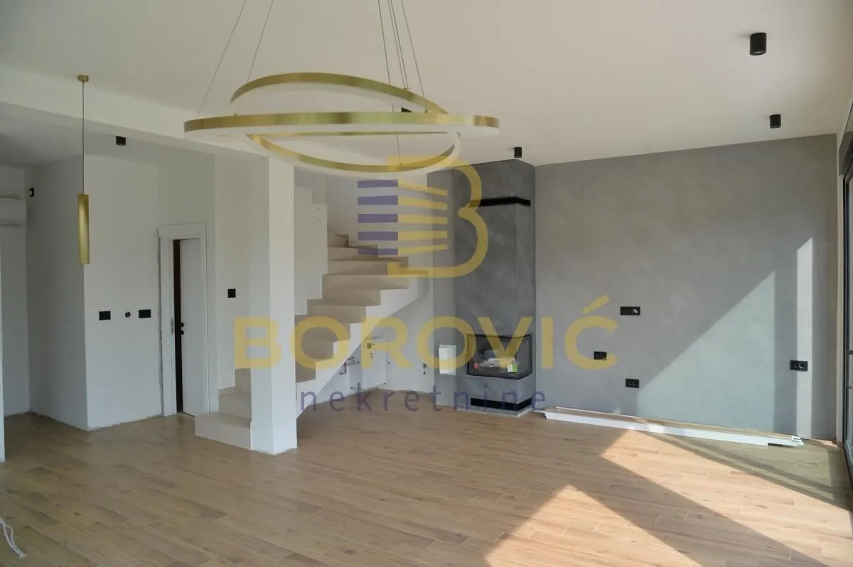 Sale, house, 105m², Stara Lipovica, Barajevo
