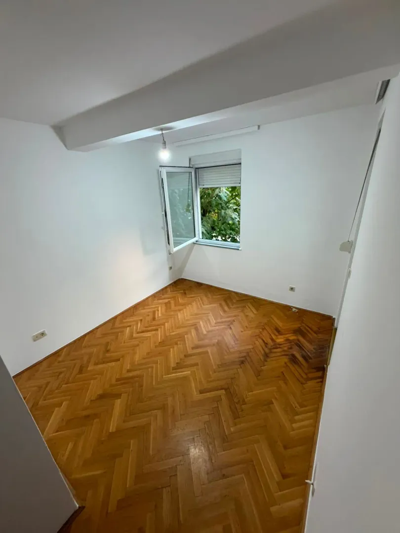Prodaja, trosoban stan, 87m², Blok 9, Podgorica