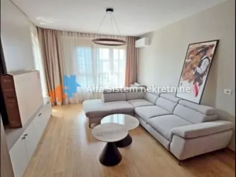 Stan in Novi Beograd Blok 65