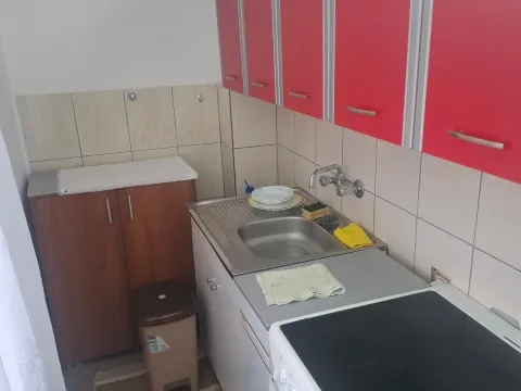 Izdavanje, trosoban stan, 90m², Bjeliši, Bar - image 6