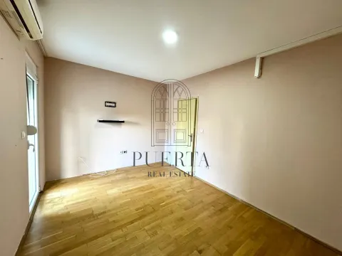 Izdavanje, dvosoban stan, 69m², Ljubović, Podgorica - image 7