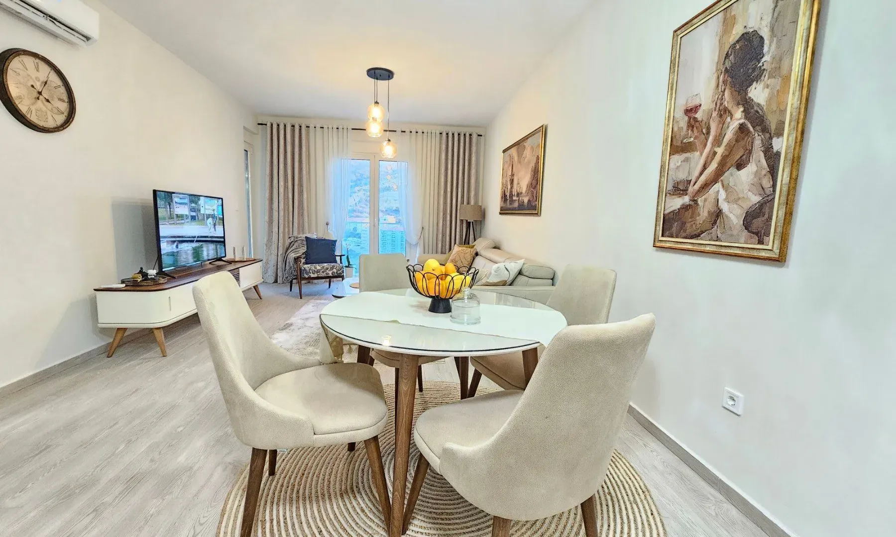 Rent, one bedroom apartment, 57m², Bečići, Budva