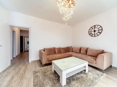 Rent, three bedroom apartment, 127m², Petrovac, Budva - image 11