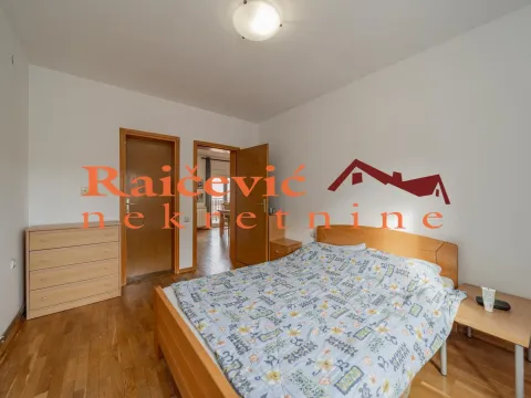 Prodaja, kuća, 263m², Vrnjačka Banja, Srbija - image 17