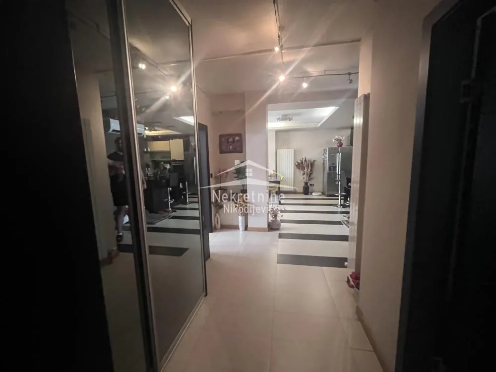 Sale, four bedroom apartment, 167m², Vračar Sve Podlokacije, Beograd
