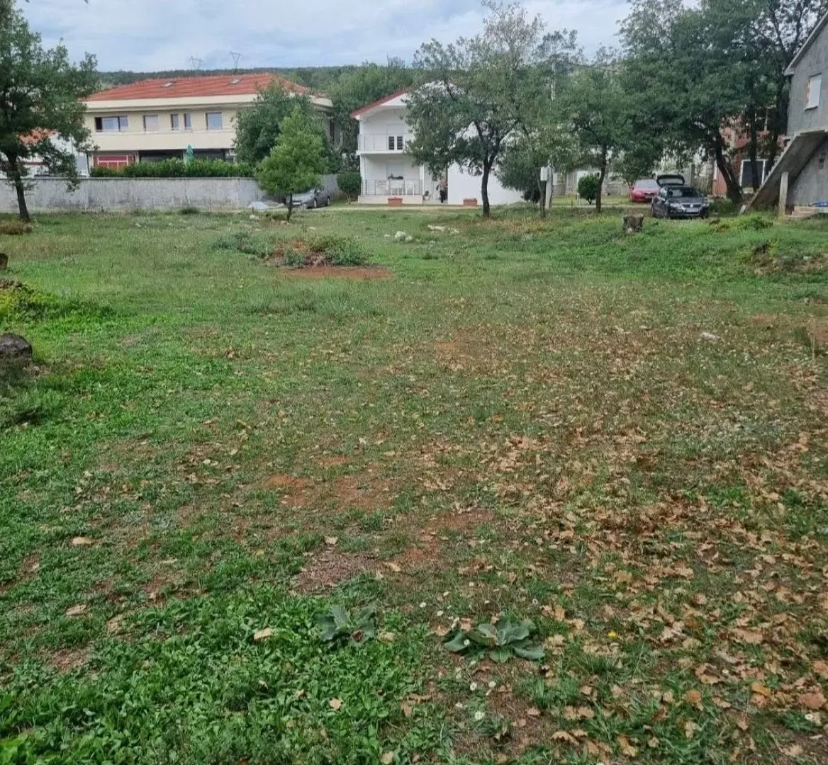 Prodaja, plac, 972m², Vranići, Podgorica