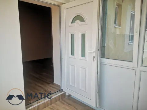 Izdavanje, dvosoban stan, 56m², Centar, Novi Sad - image 14