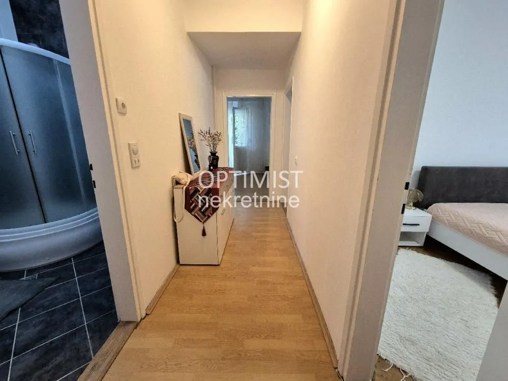 Izdavanje, dvosoban stan, 57m², Banovo Brdo, Beograd