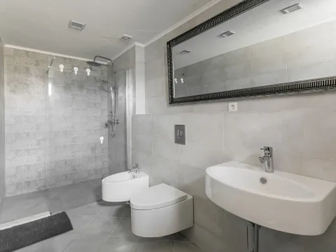 Prodaja, kuća, 240m², Krašići, Tivat - image 14