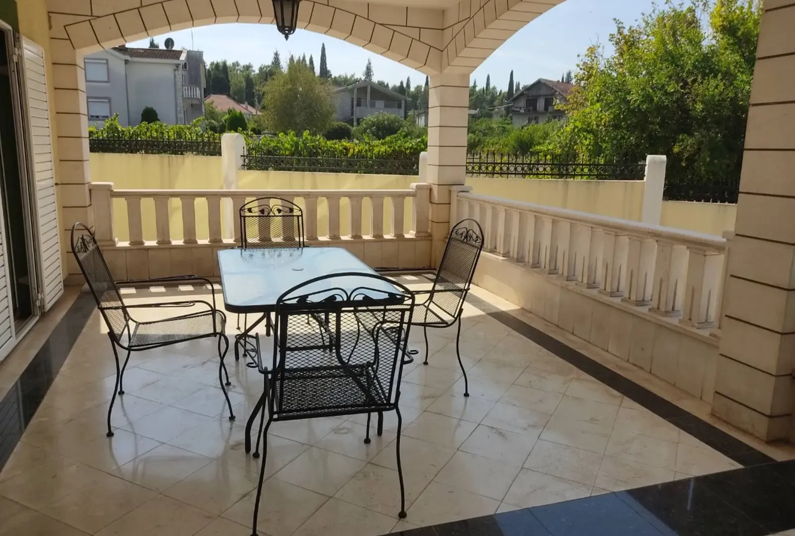Prodaja, kuća, 489m², Podgorica, Crna Gora
