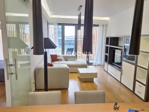 Stan in Novi Beograd Blok 65