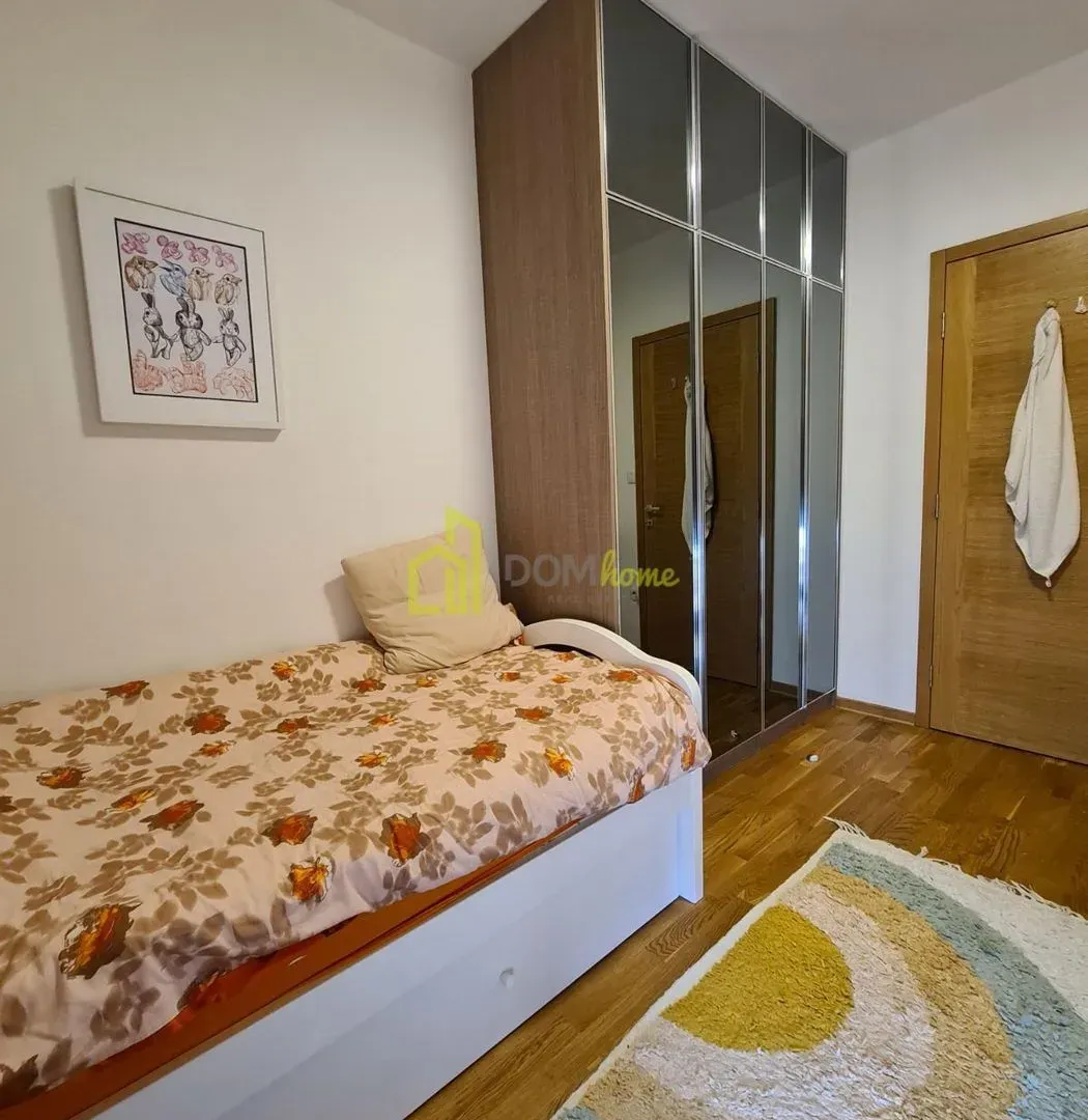Izdavanje, dvosoban stan, 64m², City Kvart, Podgorica