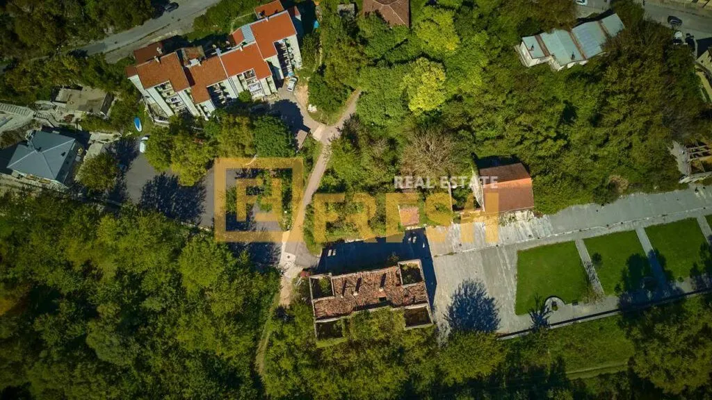 Prodaja, plac, 829m², Cetinje, Crna Gora