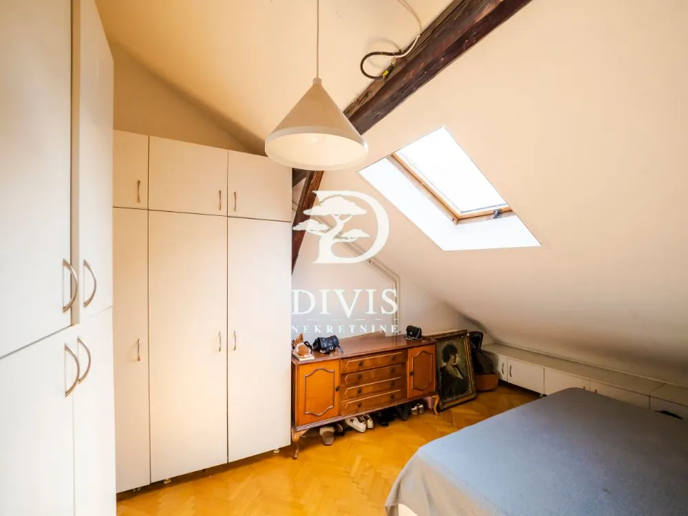 Prodaja, četvorosoban stan, 103m², Vračar Centar, Vračar Sve Podlokacije