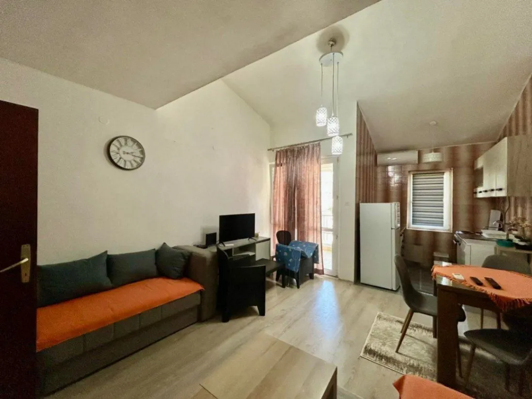 Izdavanje, garsonjera, 36m², Makedonsko naselje, Bar