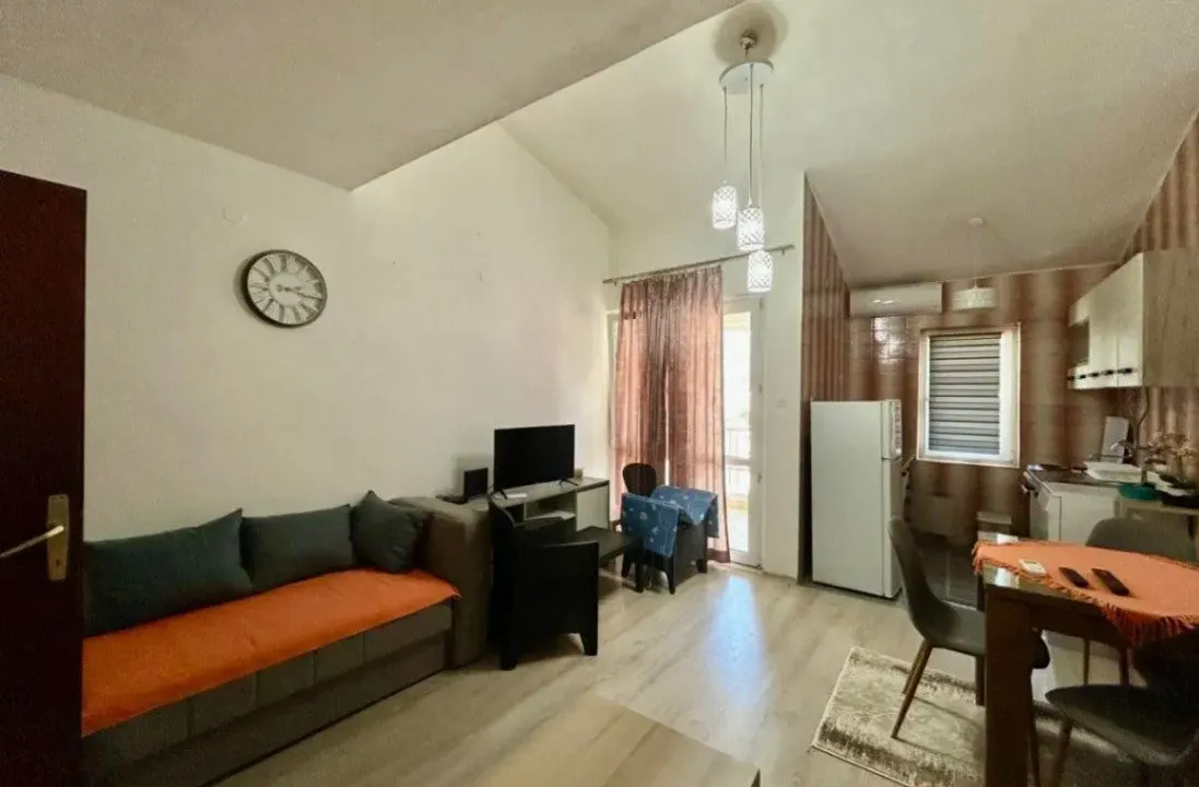 Izdavanje, garsonjera, 36m², Makedonsko naselje, Bar