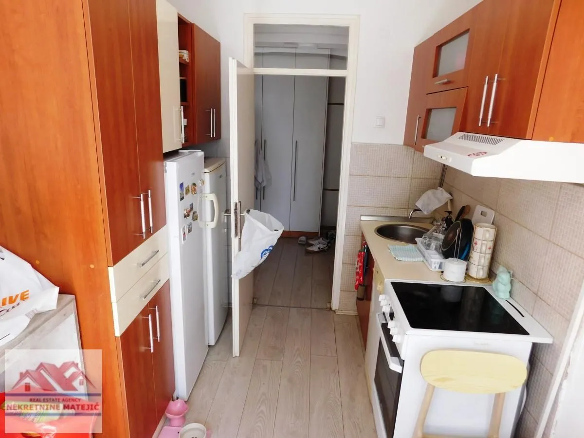 Izdavanje, dvosoban stan, 51m², Aerodrom, Kragujevac