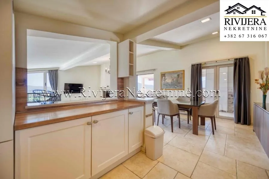 Prodaja, kuća, 390m², Mažina, Tivat