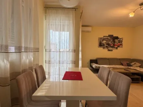 Izdavanje, dvosoban stan, 72m², City Kvart, Podgorica - image 4