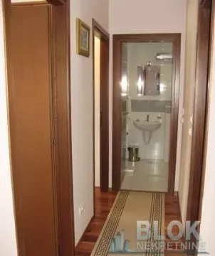 Rent, two bedroom apartment, 72m², Podgorica, Crna Gora - image 2