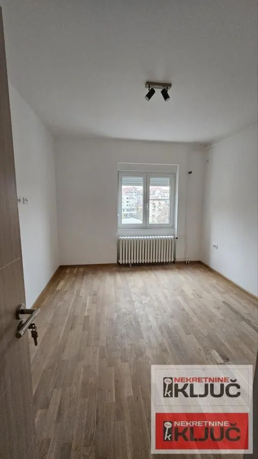 Prodaja, dvosoban stan, 59m², Sajmište, Novi Sad