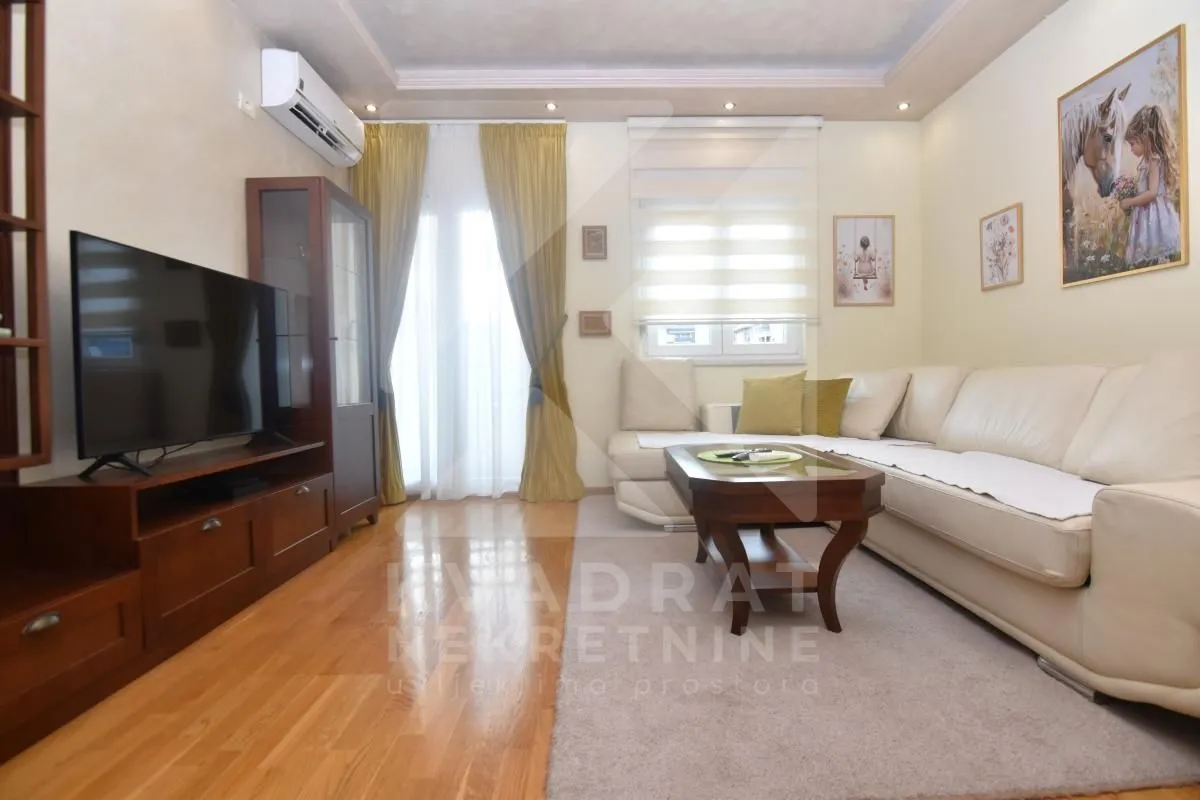 Izdavanje, jednosoban stan, 50m², City Kvart, Podgorica