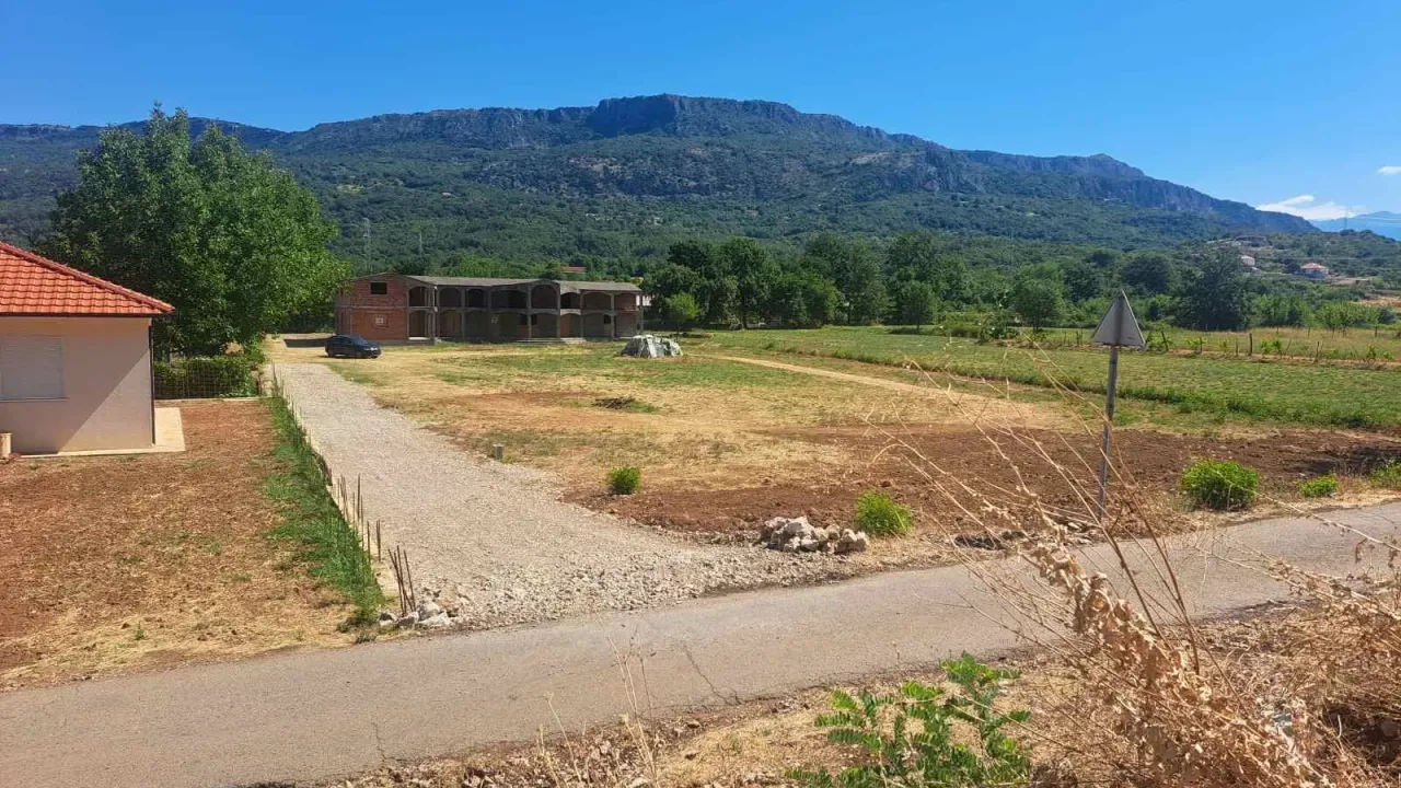 Sale, land lot, 500m², Pričelje, Podgorica