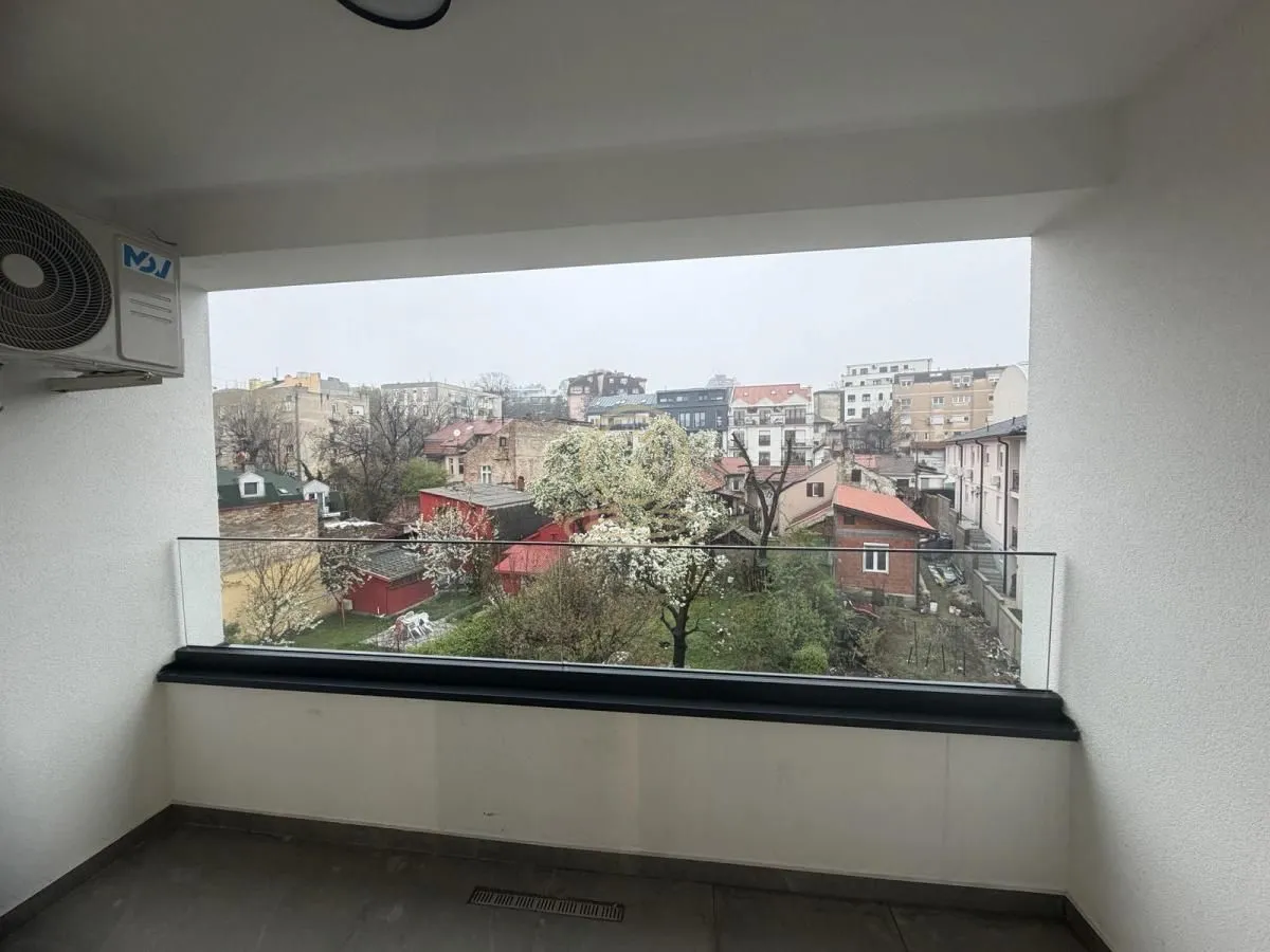 Izdavanje, trosoban stan, 66m², Južni Bulevar, Vračar Sve Podlokacije