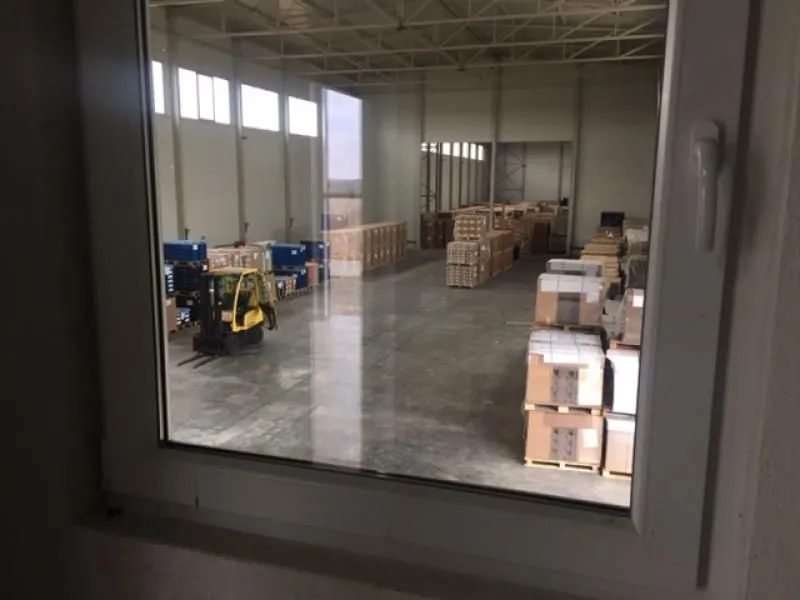 Rent, office space, 300m², Zemun Ugrinovci, Zemun Sve Podlokacije