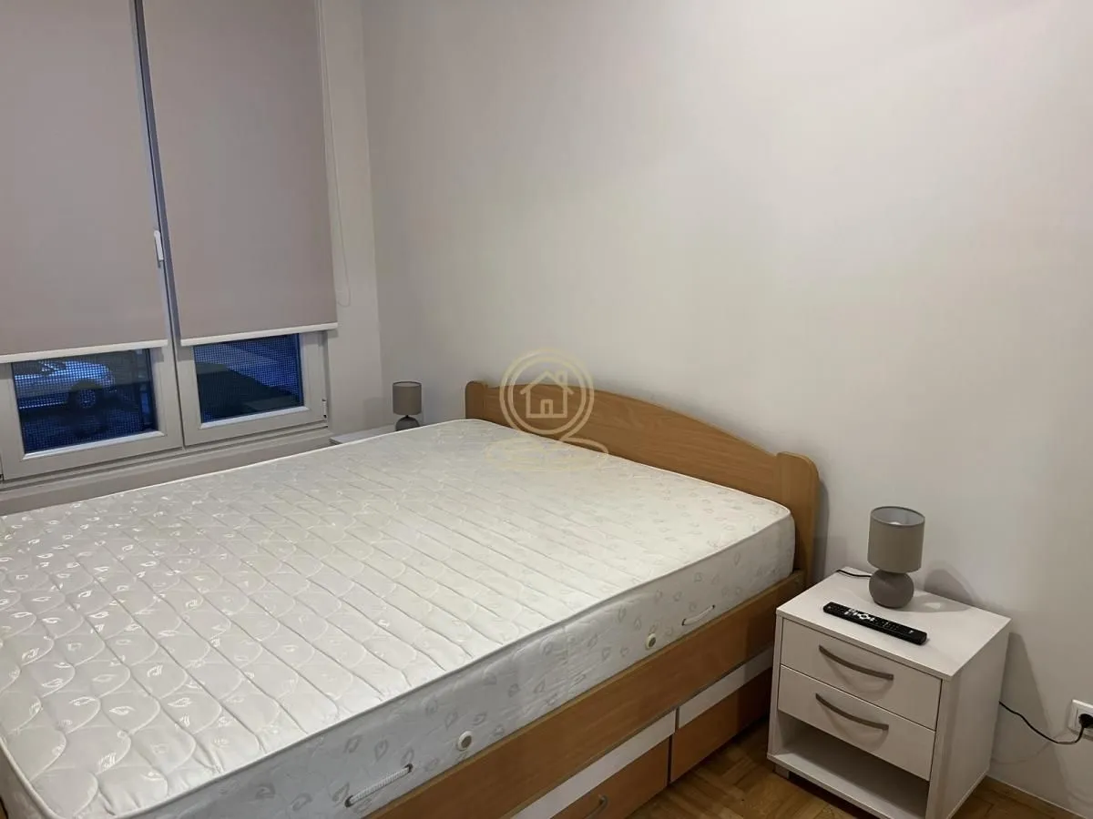 Izdavanje, trosoban stan, 52m², Mirijevo Sve Podlokacije, Beograd