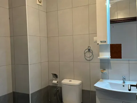 Sale, one bedroom apartment, 85m², Petrovac, Budva - image 11