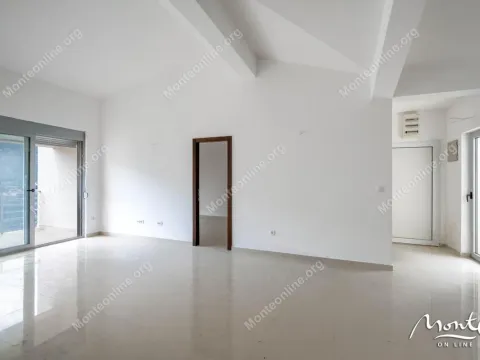 Prodaja, trosoban stan, 103m², Dobrota, Kotor - image 23