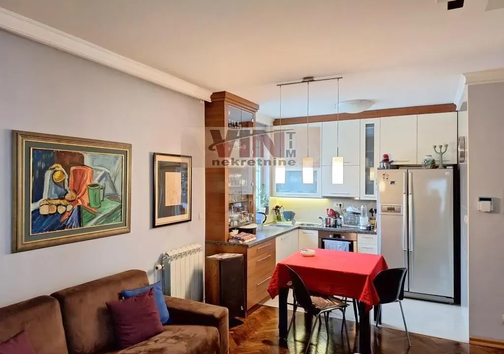 Prodaja, trosoban stan, 68m², Bulevar Oslobodjenja, Novi Sad Sve Podlokacije