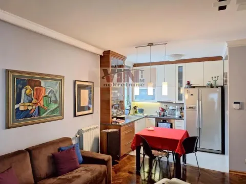 Sale, three bedroom apartment, 68m², Bulevar Oslobodjenja, Novi Sad Sve Podlokacije - image 1