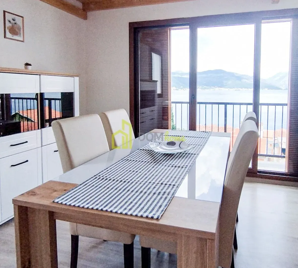 Prodaja, jednosoban stan, 54m², Krašići, Tivat