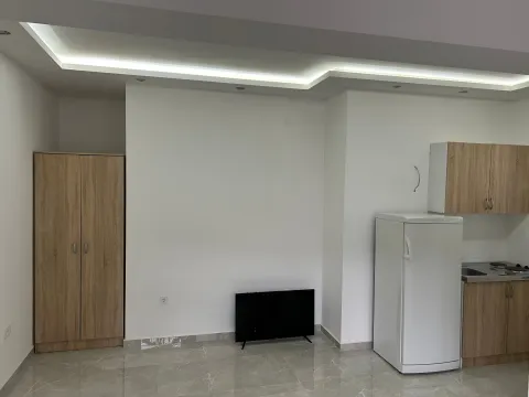 Izdavanje, poslovni prostor, 25m², Babin Do, Budva - image 5