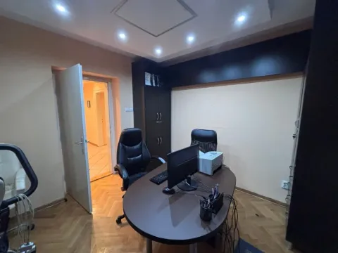 Izdavanje, poslovni prostor, 60m², Stari Grad, Beograd - image 10