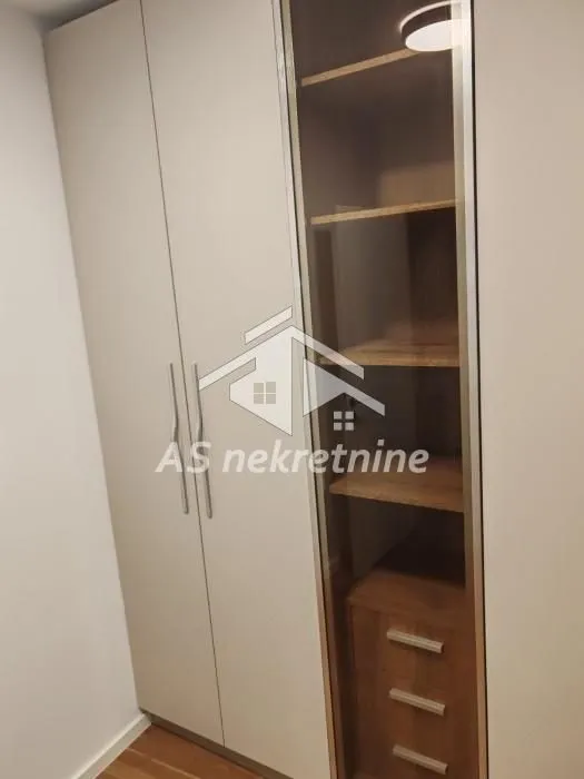 Rent, three bedroom apartment, 77m², Crveni Krst, Beograd