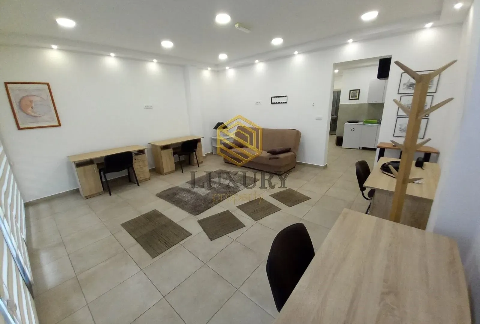 Rent, office space, 54m², Centar, Podgorica